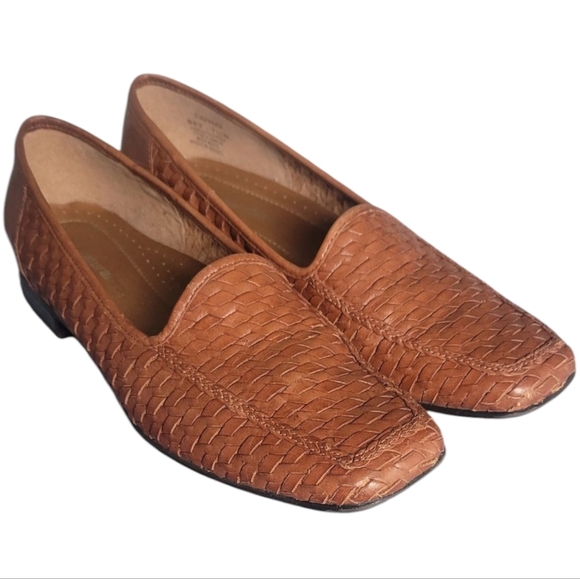 Naturalizer Brown Leather Woven Loafers Size 7.5N Retails $125 - Picture 1 of 9